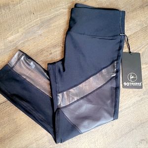 Athletic Leggings size Medium NWT!